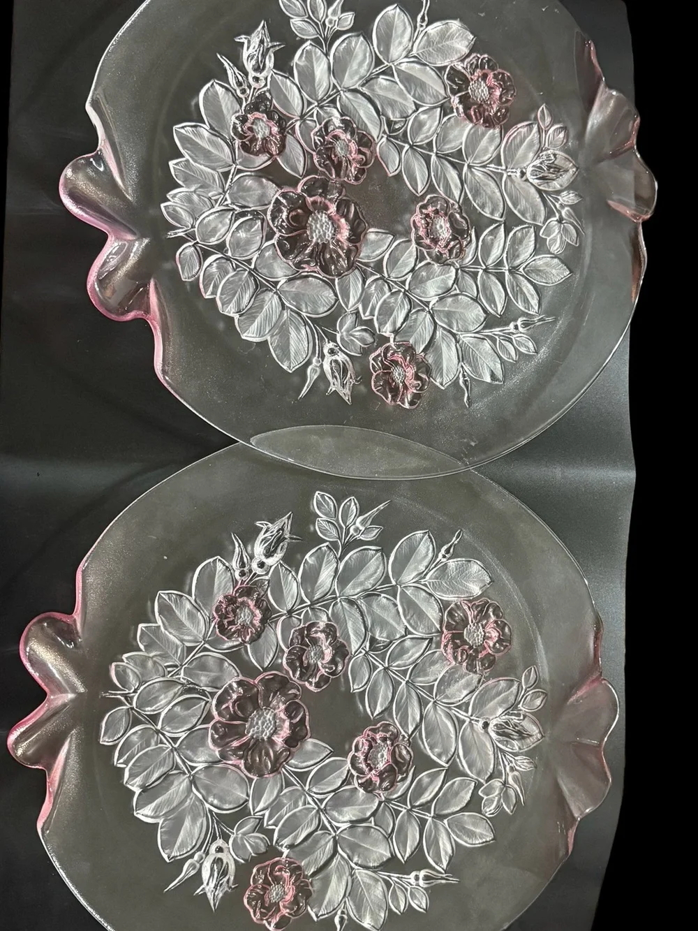 Set of 2 Mikasa Rosella Floral Glass Serving Plattters